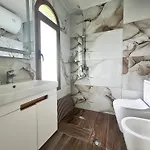 Riviera Boutique Hotel-city Center Отель Влёра