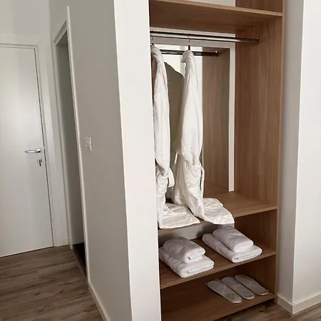 Riviera Hotel-city Center 3* Vlore