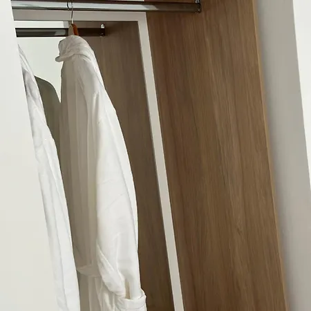 Riviera Hotel-city Center