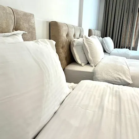 Riviera Boutique Hotel-city Center Отель