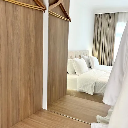 Riviera Boutique Hotel-city Center 3*