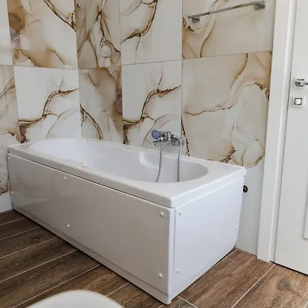 Riviera Boutique Hotel-city Center Otel 3*