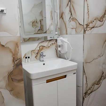 Riviera Hotel-city Center 3* Vlorë