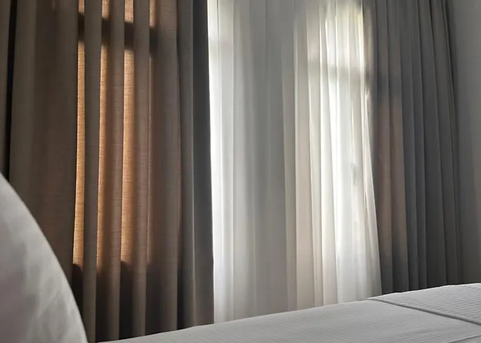 Riviera Boutique Hotel-city Center Hotel Vlore