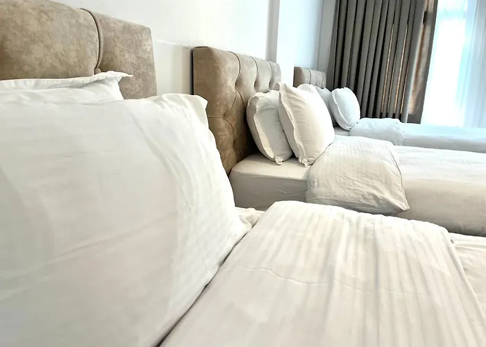Riviera Boutique Hotel-city Center Otel