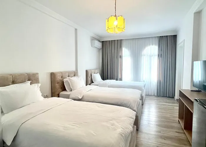 Riviera Boutique Hotel-city Center 3*